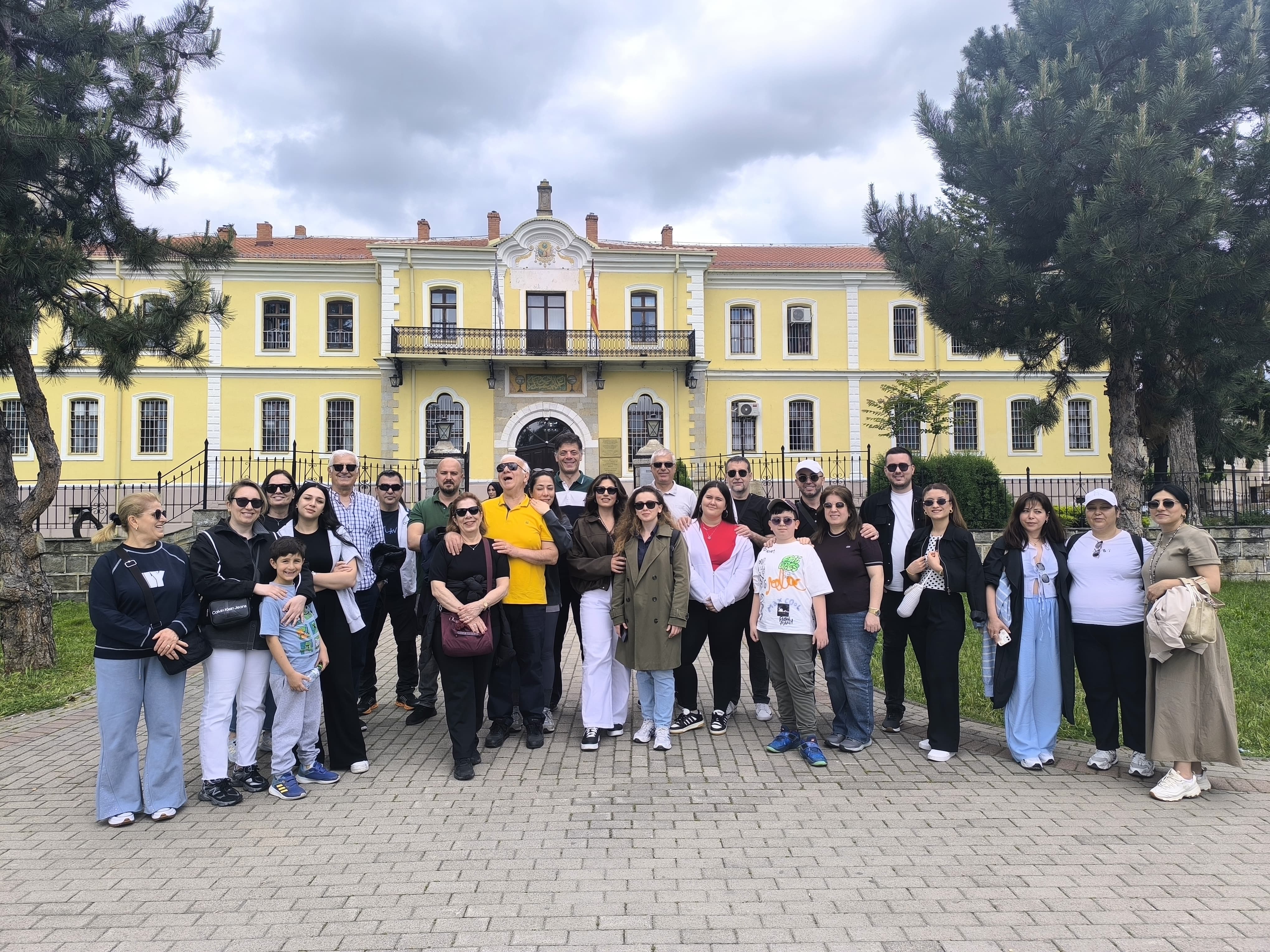 Bitola Askeri İdadi customer group